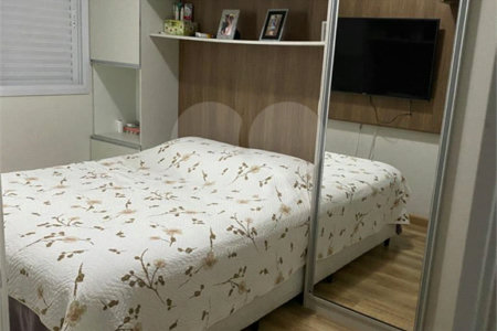 Casa à venda com 3 quartos, sendo 1 suíte, no condomínio Vida Verde 1, Suzano - SP