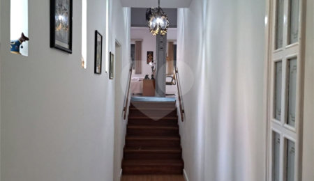 Casa Térrea à venda com 3 quartos, sendo 2 suítes,  em Vila Oliveira, Mogi das Cruzes, SP