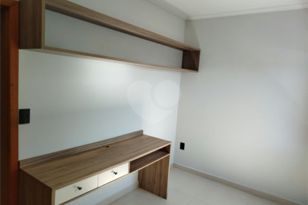 Sobrado à venda ou para alugar com 3 quartos, sendo 1 suíte, em Jardim do Lago, Atibaia, SP