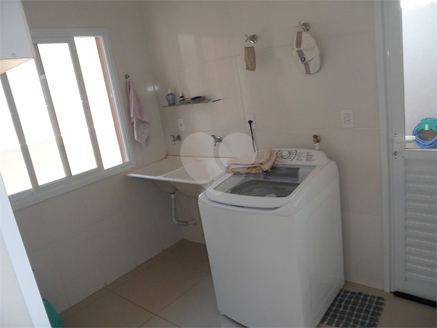 Casa à venda com 4 quartos, sendo 2 suítes, no condomínio Parque das Garças, Atibaia - SP