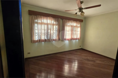 Sobrado à venda com 5 quartos, sendo 2 suítes, em Jardim do Mar, São Bernardo do Campo, SP