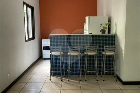 Apartamento à venda com 3 quartos, sendo 1 suíte,  em Vila Andrade, São Paulo, SP