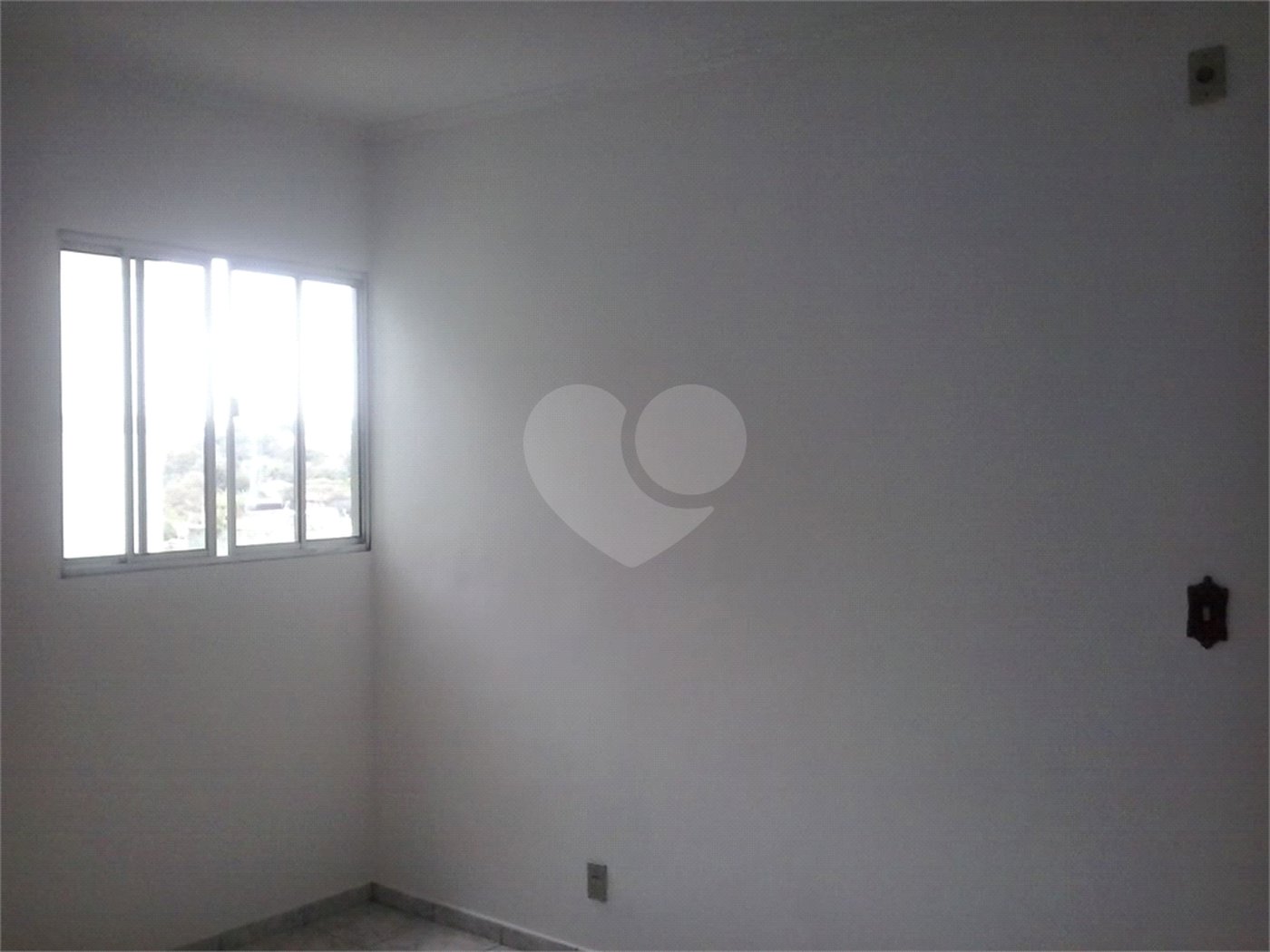 Apartamento à venda com 2 quartos em Vila Perracini, Poá, SP
