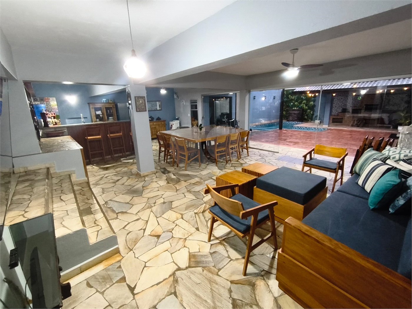 Casa à venda com 3 quartos, sendo 1 suíte,  em Vila Nastri, Itapetininga, SP