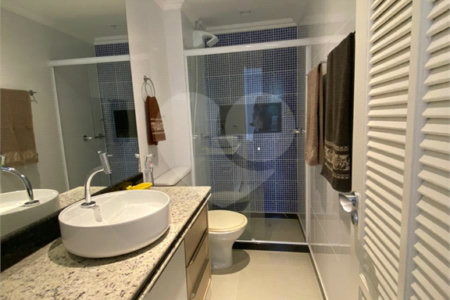 Casa em condomínio à venda com 2 quartos, sendo 1 suíte,  no Centro (mangue), Armação dos Búzios, RJ