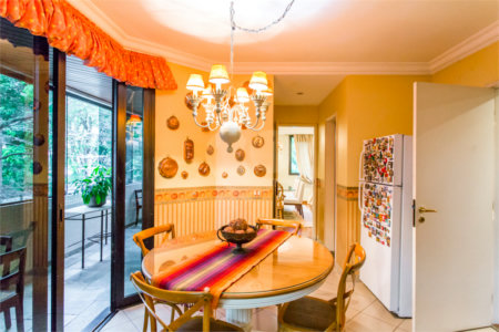 Apartamento à venda com 4 suítes em Real Parque, São Paulo, SP