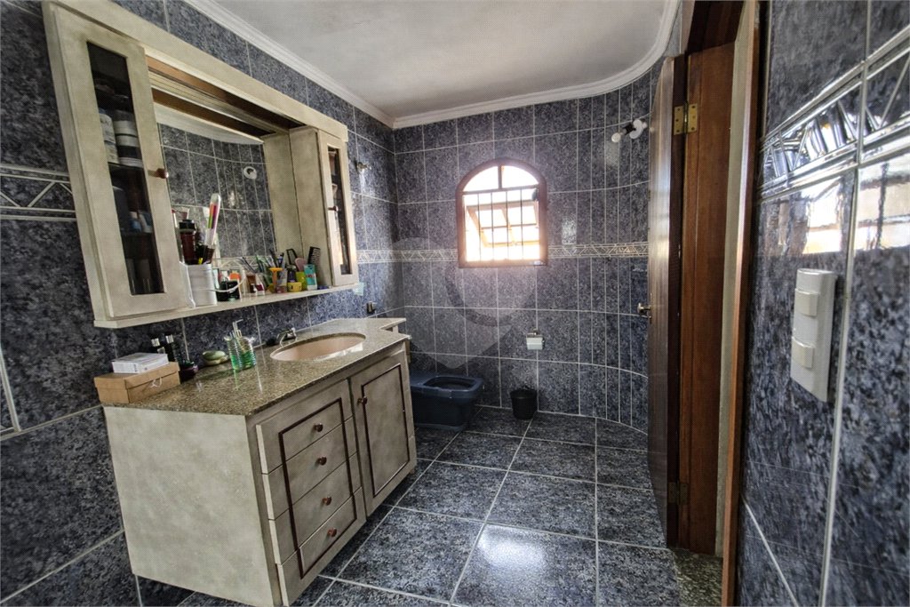 Casa à venda com 3 quartos, sendo 1 suíte, em Centreville, Santo André, SP