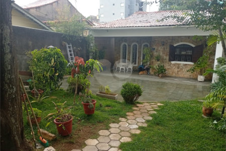 Casa à venda com 3 quartos, sendo 1 suíte, em Parque Vitória, São Paulo, SP