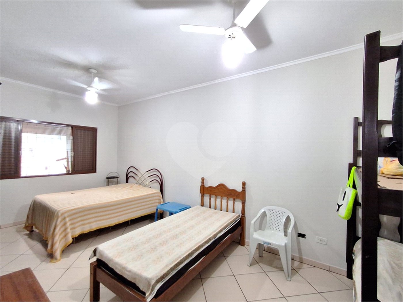 Chácara à venda com 4 quartos, sendo 2 suítes,  no Centro, Araçoiaba da Serra, SP