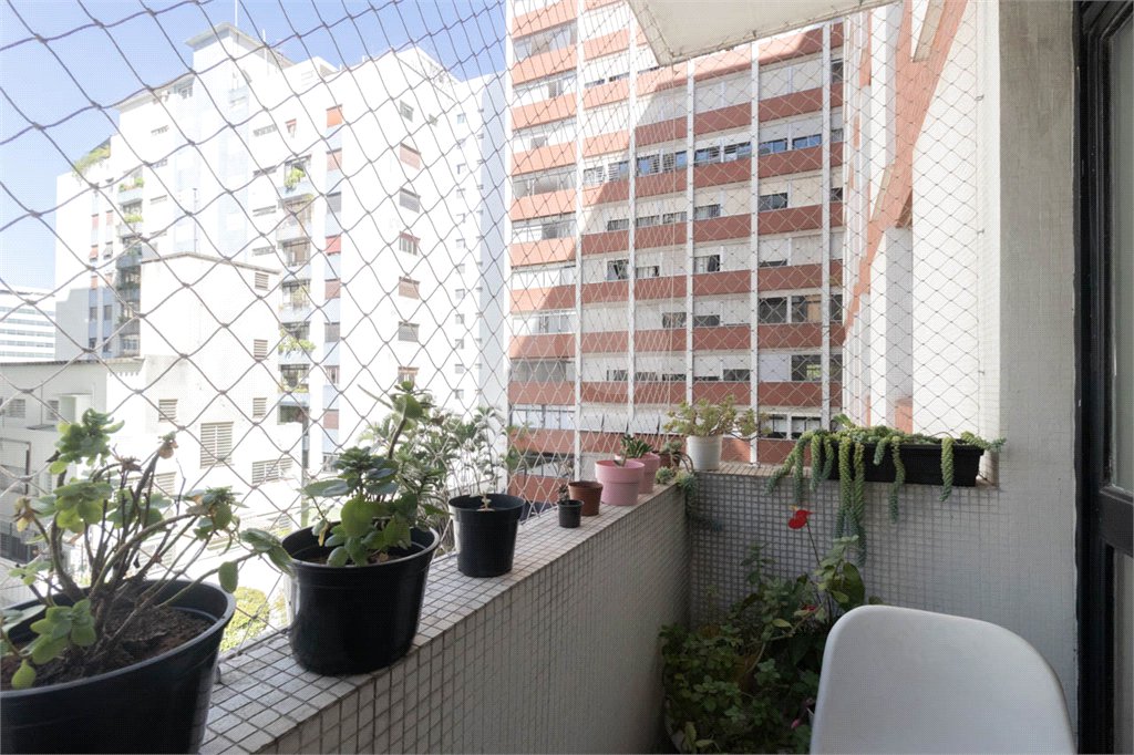 Apartamento à venda com 4 quartos, sendo 1 suíte, em Jardim Paulista, São Paulo, SP