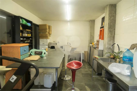 Casa à venda com 6 quartos, sendo 5 suítes,  em Vila do Encontro, São Paulo, SP