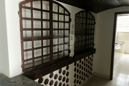Casa Térrea à venda com 4 quartos, sendo 2 suítes, em Jardim Santa Rosália, Sorocaba, SP