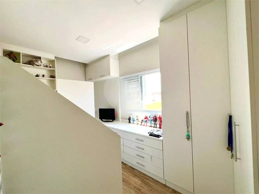 Sobrado à venda com 3 quartos, sendo 1 suíte,  em Residencial Jardim Nathália, Sorocaba, SP
