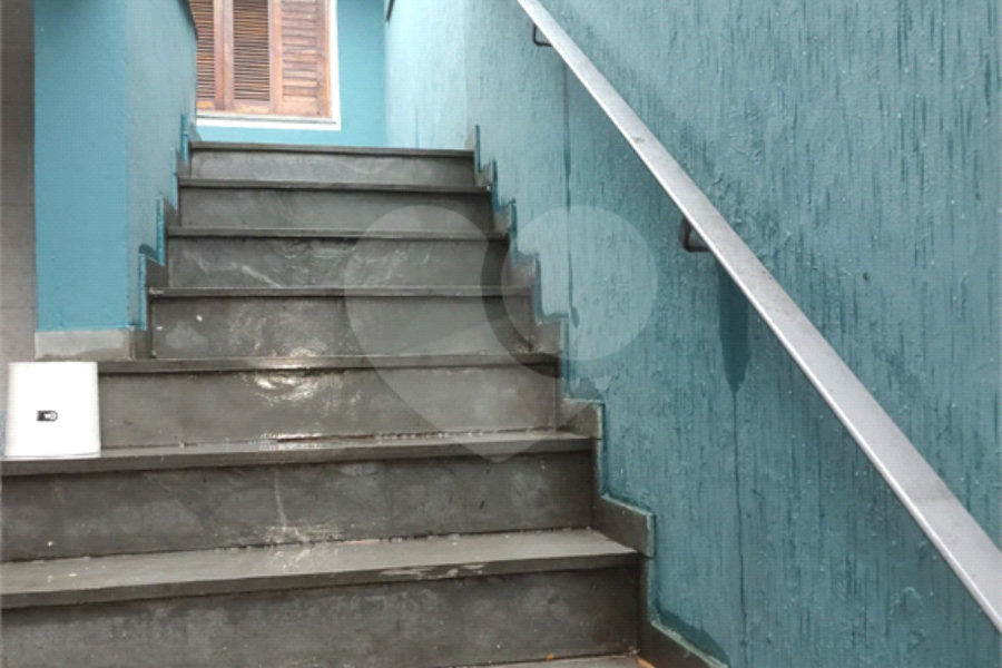 Sobrado à venda com 4 quartos, sendo 1 suíte, em Horto, São Paulo, SP