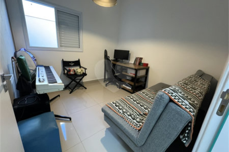 Casa à venda com 3 quartos, sendo 1 suíte, no condomínio Jardim Guarujá, Salto - SP