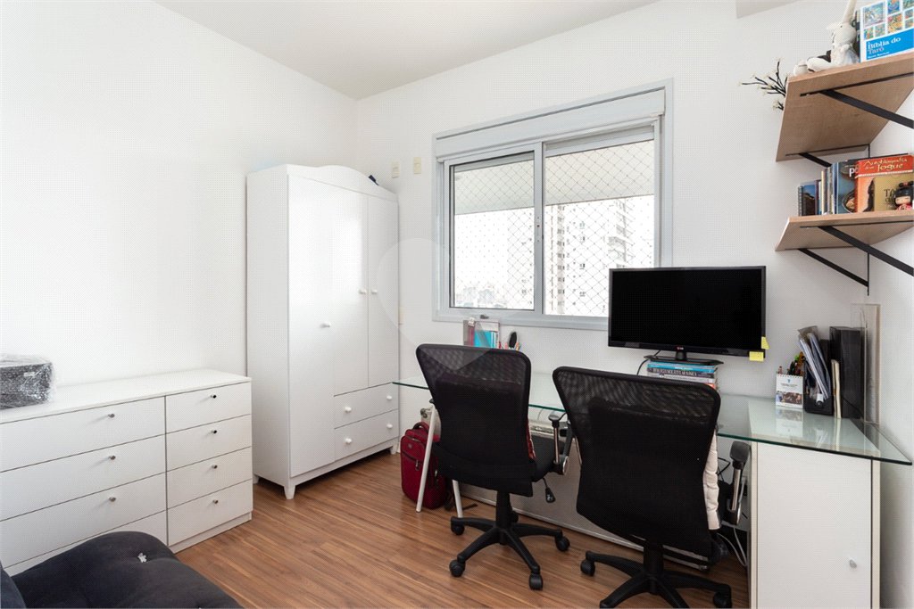 Apartamento à venda com 3 quartos, sendo 1 suíte, em Vila Anastácio, São Paulo, SP
