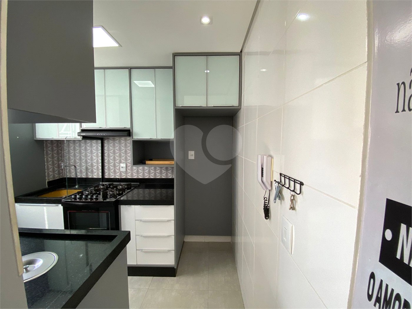 Apartamento à venda com 2 quartos em Glória, Várzea Grande, MT