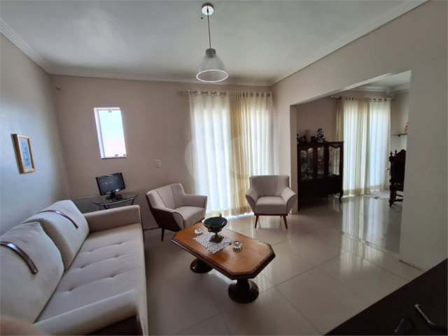 Sobrado à venda com 4 quartos, sendo 3 suítes,  em Lauzane Paulista, São Paulo, SP
