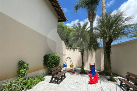 Casa à venda com 3 quartos, sendo 1 suíte,  no condomínio Montpellier, Mogi das Cruzes - SP