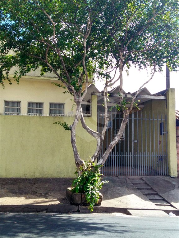 Casa na Avenida Maranhão