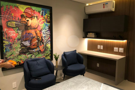 Apartamento à venda com 4 quartos, sendo 1 suíte, em Cerqueira César, São Paulo, SP