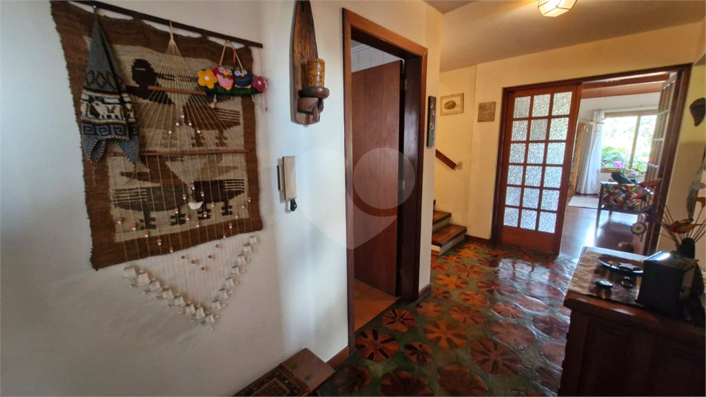 Sobrado à venda com 4 quartos, sendo 1 suíte, em Tremembé, São Paulo, SP
