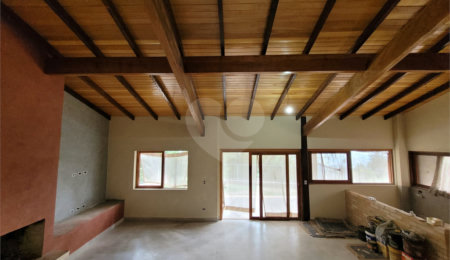 Casa à venda com 3 suítes em Serra da Cantareira, Mairiporã, SP