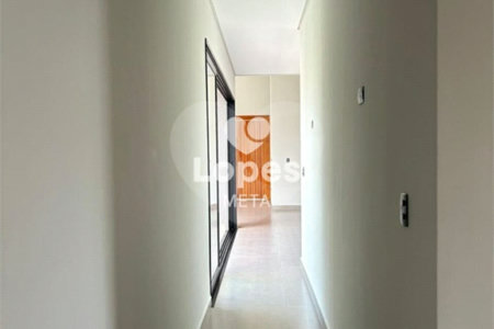Casa à venda com 3 quartos, sendo 1 suíte,  no condomínio Terras do Vale, Caçapava - SP