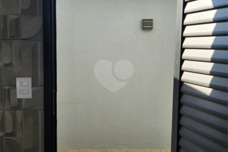 Casa à venda com 3 quartos, sendo 1 suíte, no condomínio Jd. Parque Alvorada, Araraquara - SP