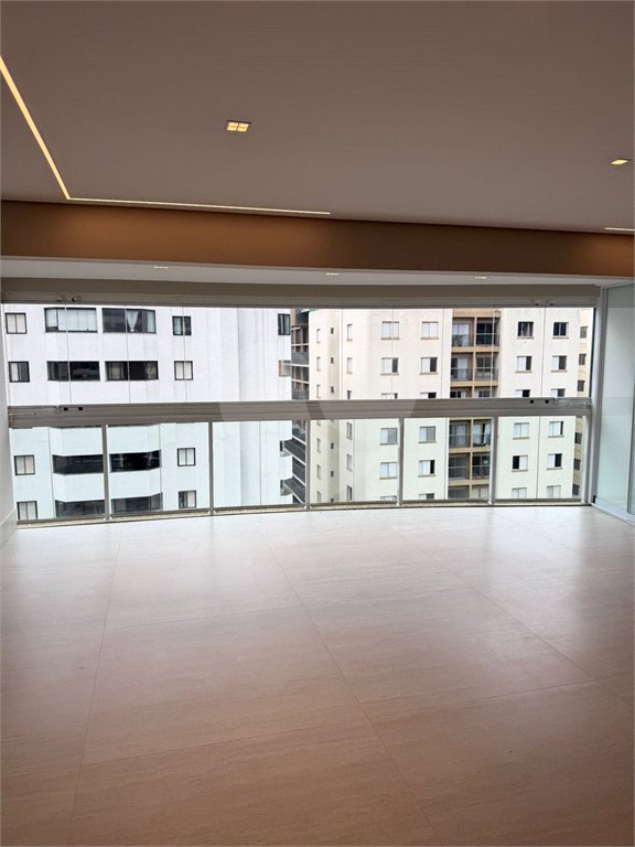 Apartamento à venda com 3 suítes em Vila Olímpia, São Paulo, SP