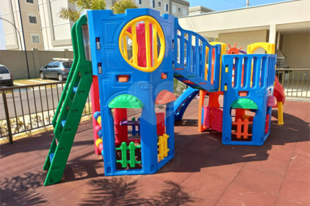 Apartamento no condomínio Monte Berlim