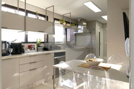 Apartamento à venda com 3 suítes em Jardim Parque Morumbi, São Paulo, SP