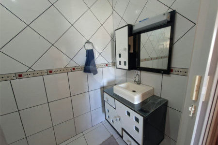 Casa à venda com 3 quartos, sendo 1 suíte,  em Tatetú, Alambari, SP