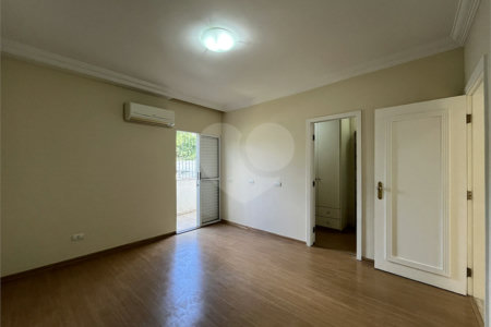 Casa para alugar com 4 quartos, sendo 2 suítes, no condomínio Porto Fino, São Paulo - SP