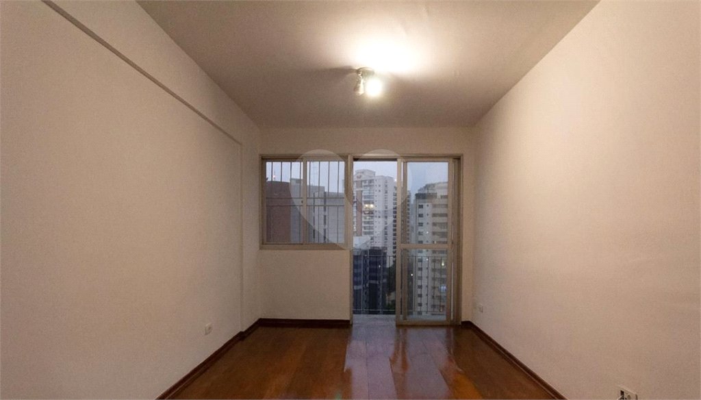 Cobertura à venda com 4 quartos, sendo 1 suíte, em Jardim Londrina, São Paulo, SP