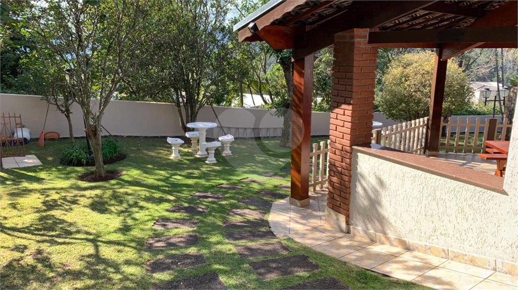 Casa à venda com 5 quartos, sendo 2 suítes, em Serra da Cantareira, Mairiporã, SP