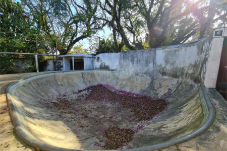 Casa à venda com 3 quartos, sendo 1 suíte, em Interlagos, São Paulo, SP