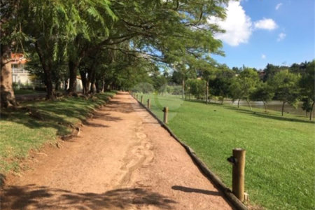 Casa à venda com 7 quartos, sendo 2 suítes, no condomínio São Joaquim, Vinhedo - SP
