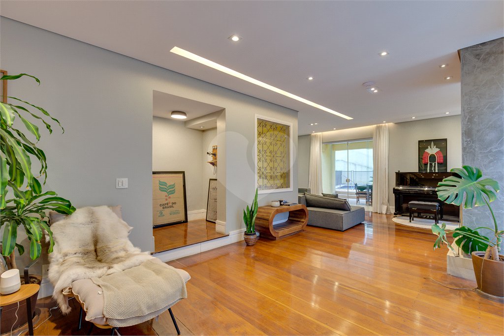 Casa Térrea à venda com 4 suítes em Jardim Marajoara, São Paulo, SP