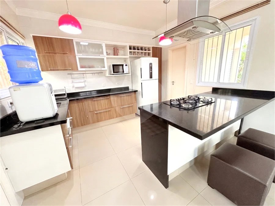 Casa à venda com 3 suítes em Parque Nova Suíça, Valinhos, SP