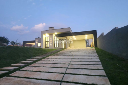 Casa à venda com 3 suítes em Vila Dom Pedro, Atibaia, SP