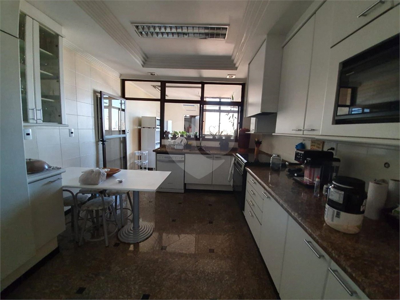 Apartamento à venda com 3 suítes no Centro, Sorocaba, SP