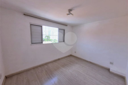 Sobrado à venda com 3 quartos, sendo 1 suíte,  em Jardim Ester Yolanda, São Paulo, SP