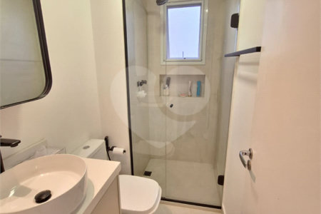 Apartamento à venda com 3 quartos, sendo 1 suíte,  em Vila Andrade, São Paulo, SP