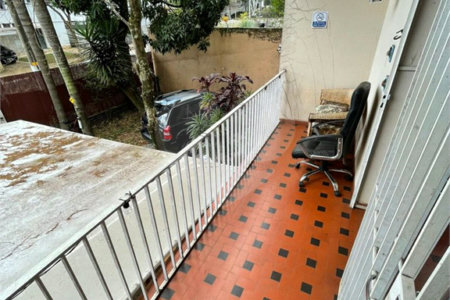 Casa à venda com 3 quartos, sendo 1 suíte, em Vila Mariana, São Paulo, SP