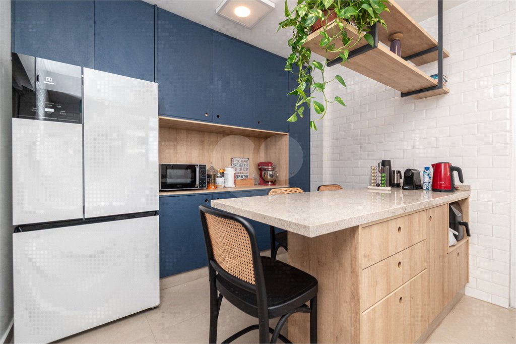 Apartamento à venda com 2 quartos, sendo 1 suíte,  em Pinheiros, São Paulo, SP