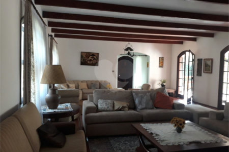 Sítio à venda com 5 quartos, sendo 3 suítes,  em Planalto Verde, São Roque, SP