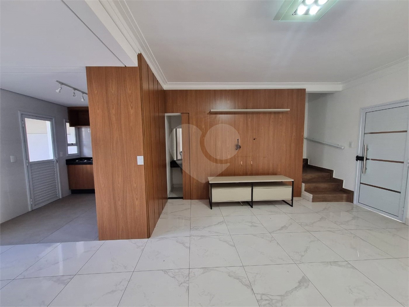 Casa à venda com 3 quartos, sendo 1 suíte, no condomínio Residencial Américo Figueiredo, Sorocaba - SP