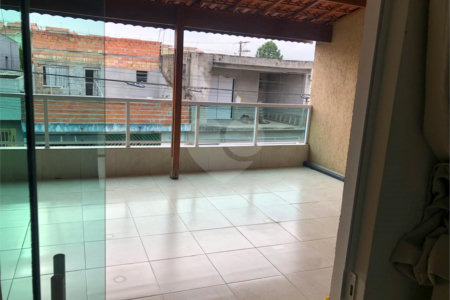 Sobrado à venda com 4 quartos em Jardim Luciana, Itaquaquecetuba, SP