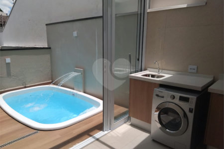 Casa à venda com 4 quartos, sendo 1 suíte,  no condomínio Vivaldi, Mogi das Cruzes - SP